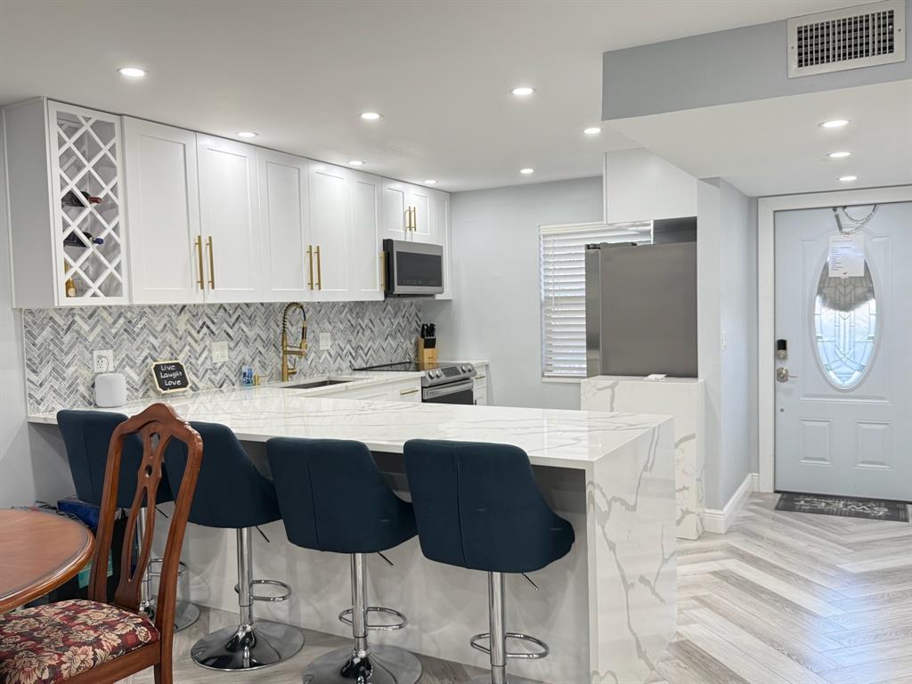 MLS #F10496295 image #0