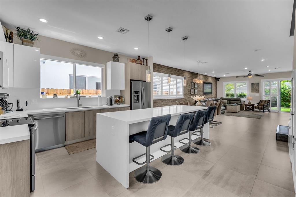 MLS #F10498841 image #0