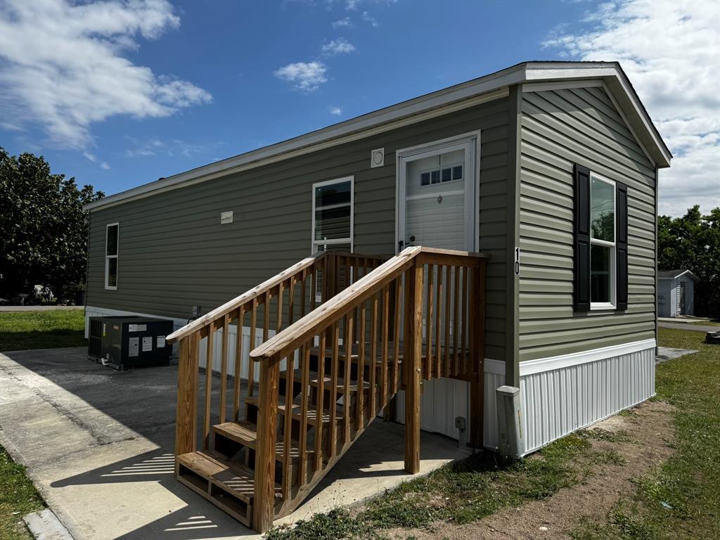 MLS #F10503959 image #0