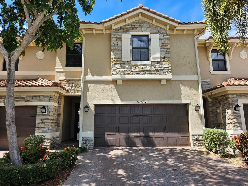 MLS #F10504010 image #0