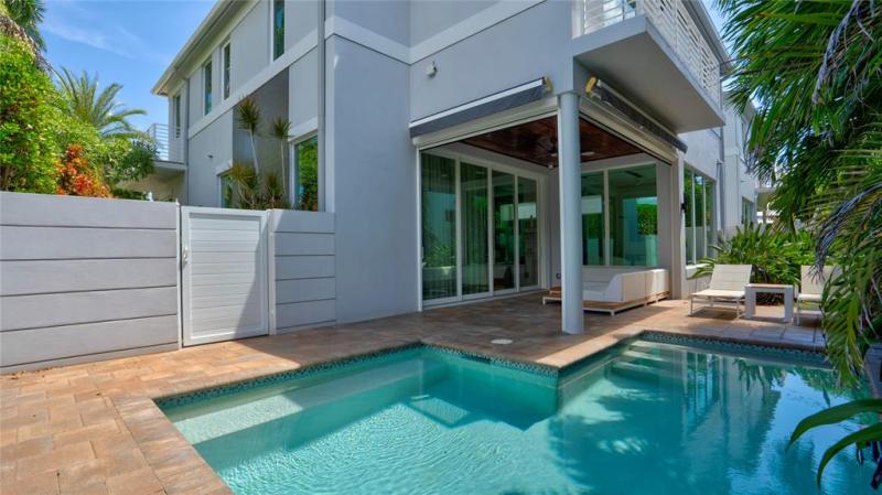 MLS #F10520037 image #0