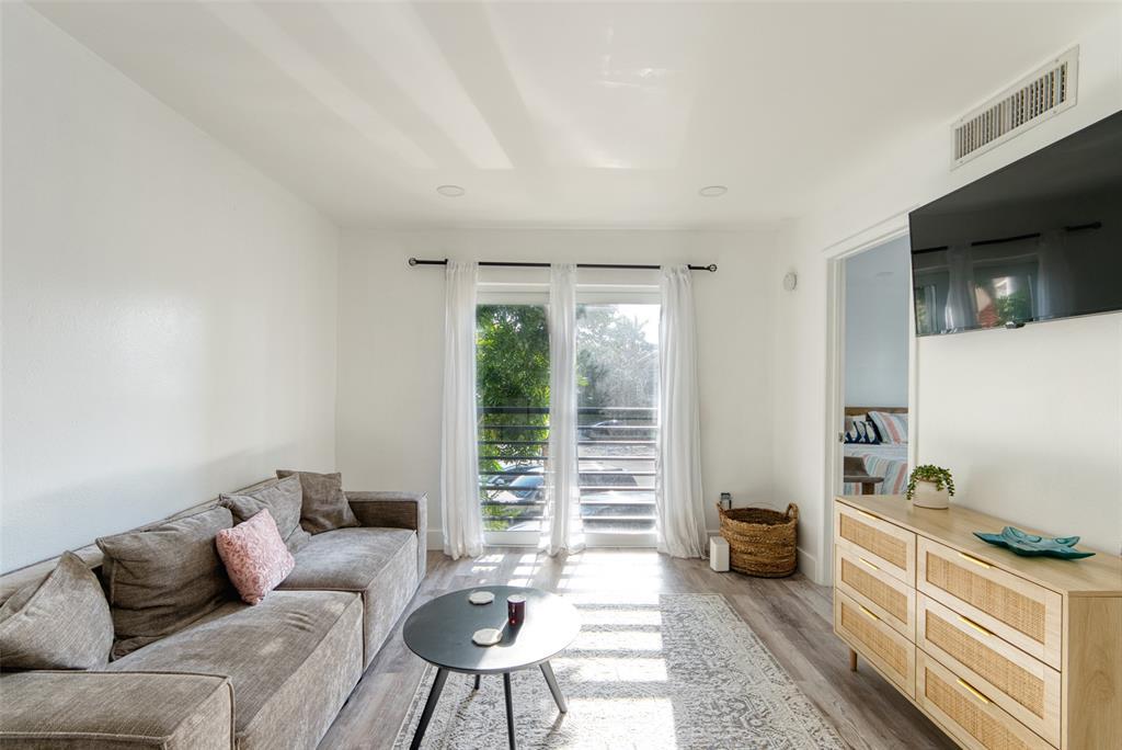 MLS #F10523857 image #0