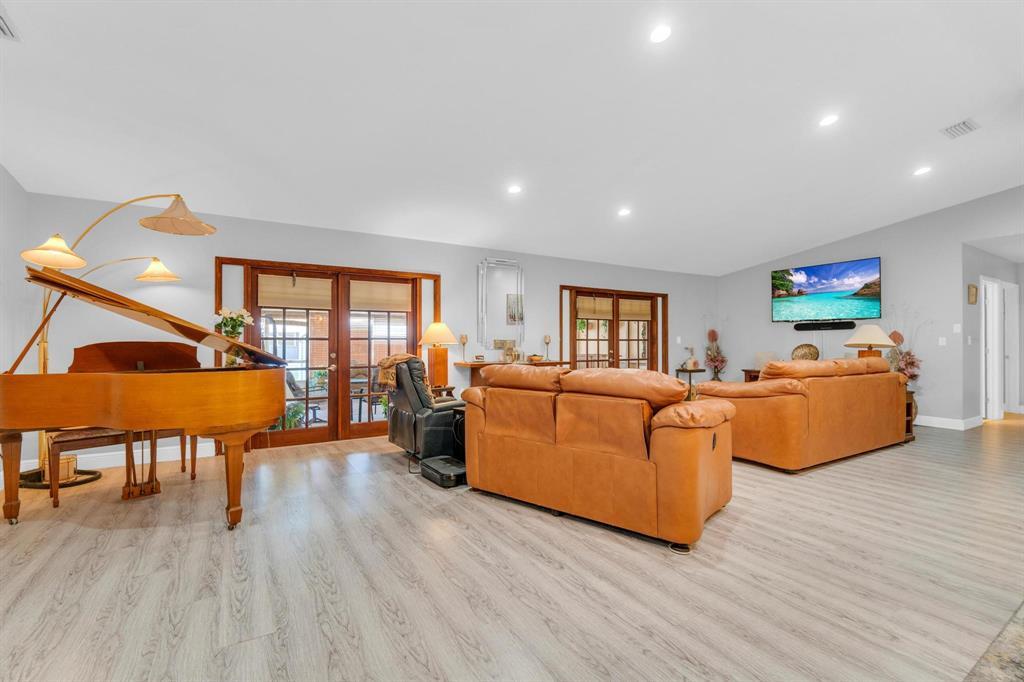 MLS #F10533959 image #0