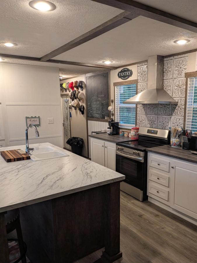 MLS #21459698 image #0