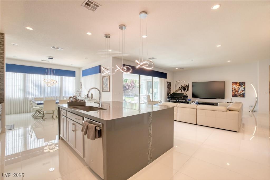 MLS #2663409 image #0