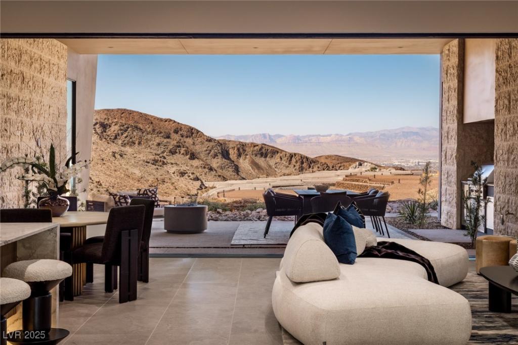 MLS #2667913 image #0