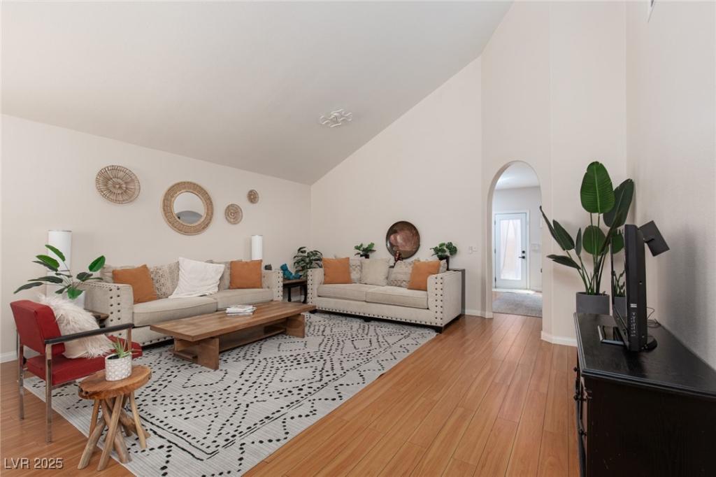 MLS #2671477 image #0