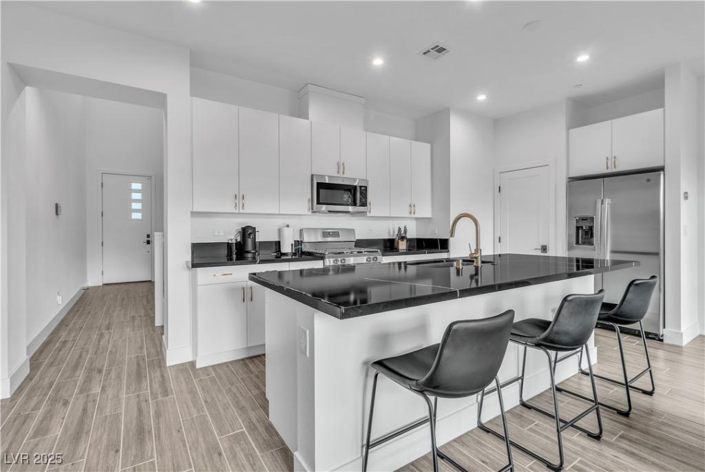 MLS #2689900 image #0