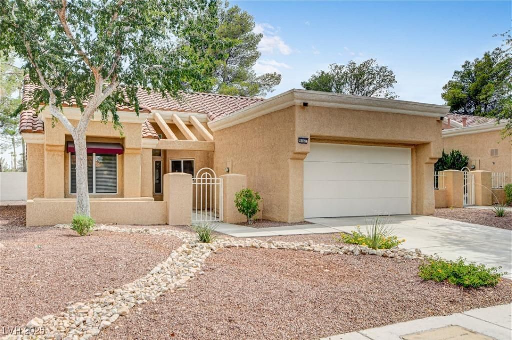 MLS #2694123 image #0