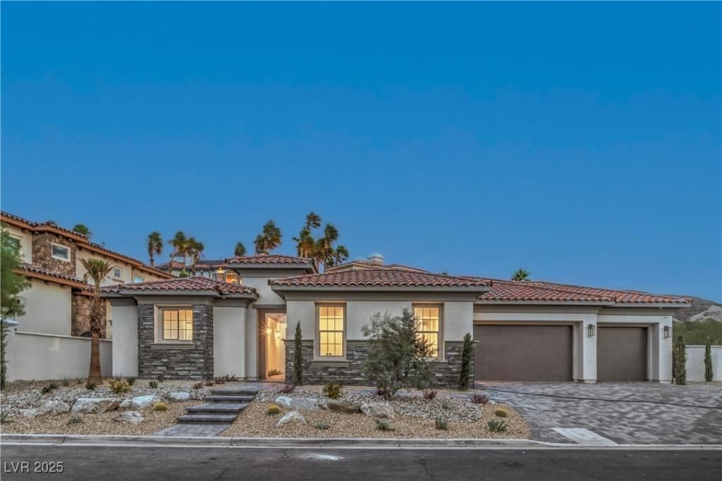 MLS #2695225 image #0