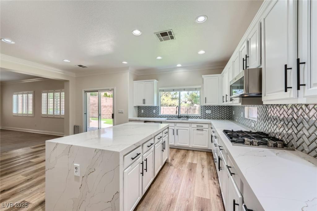 MLS #2695285 image #0
