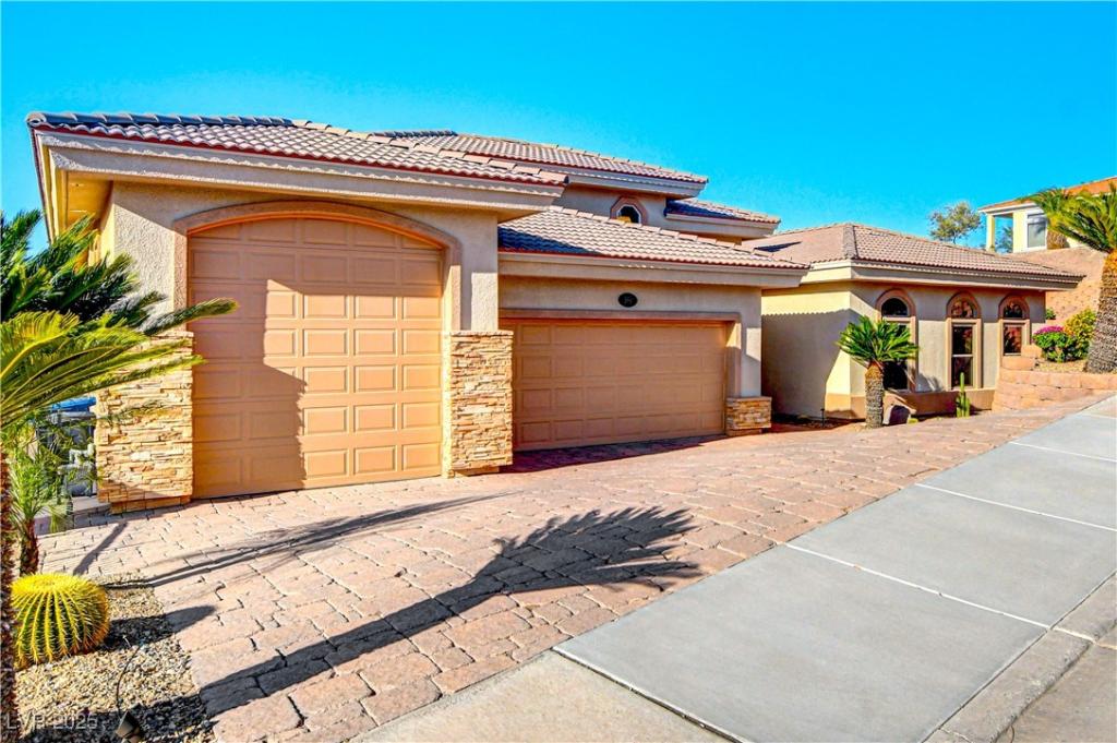 MLS #2695595 image #0