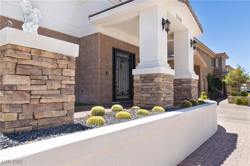 MLS #2696195 image #0