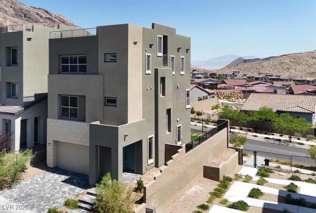 MLS #2696806 image #0