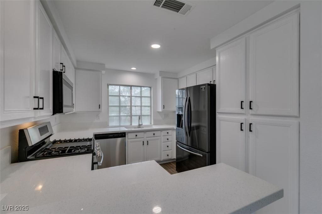 MLS #2698818 image #0