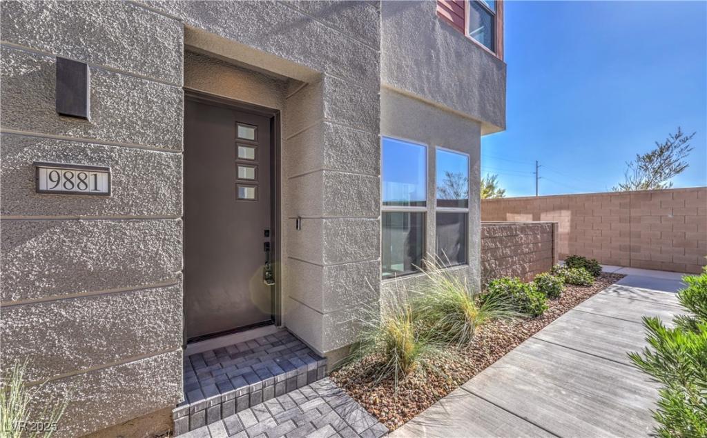 MLS #2700456 image #0