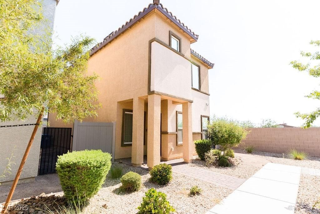 MLS #2700644 image #0