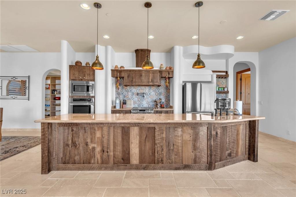 MLS #2700656 image #0