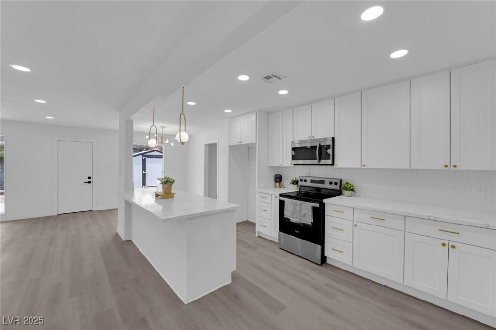 MLS #2700808 image #0