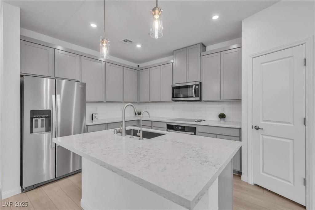 MLS #2701792 image #0