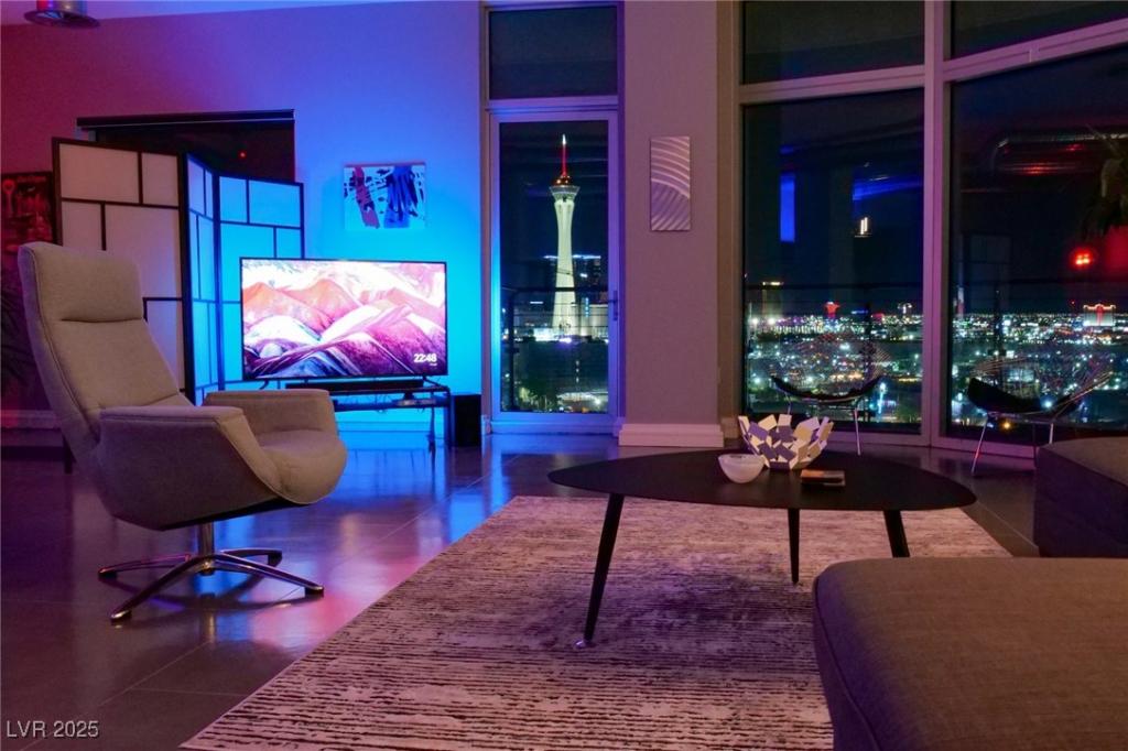 MLS #2704021 image #0