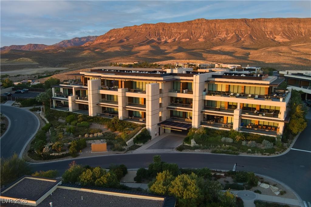 MLS #2704137 image #0