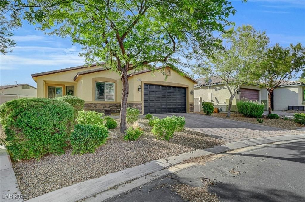 MLS #2704384 image #0