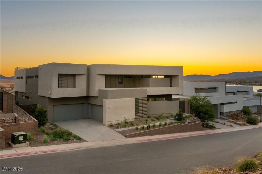 MLS #2704400 image #0
