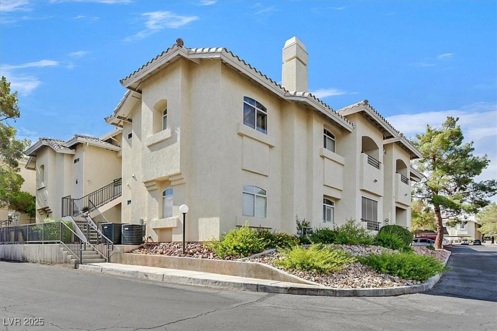 MLS #2704796 image #0