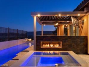 MLS #2704887 image #0