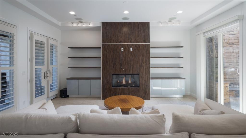 MLS #2705042 image #0
