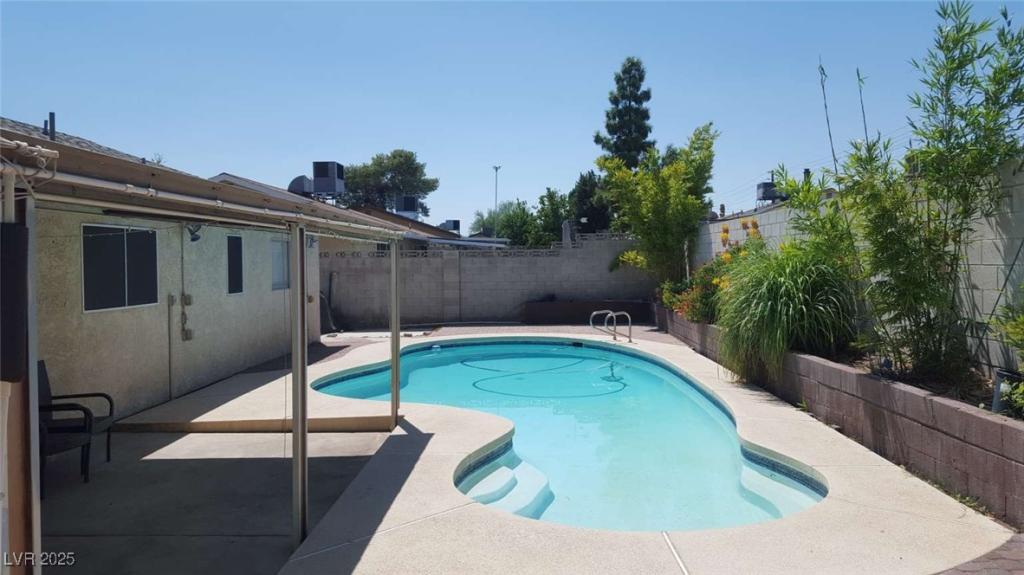 MLS #2705145 image #0