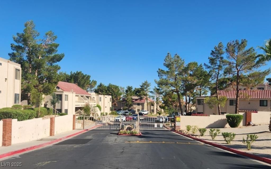 MLS #2705520 image #0