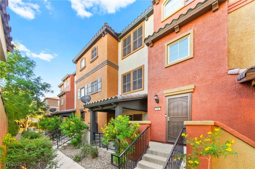 MLS #2706156 image #0