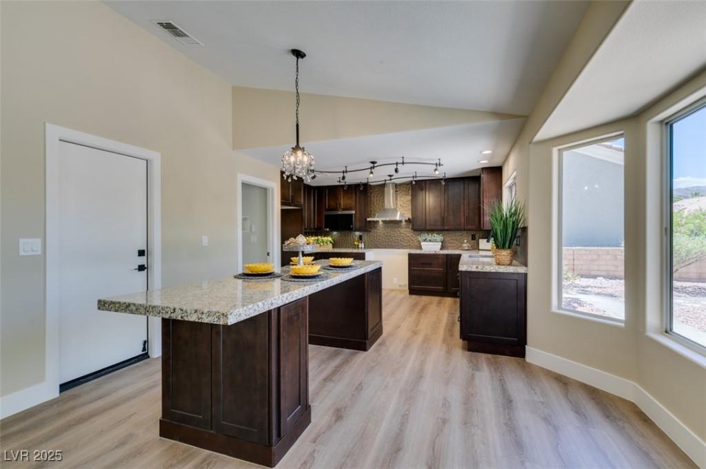 MLS #2706388 image #0