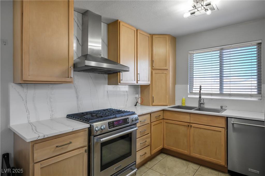 MLS #2709752 image #0