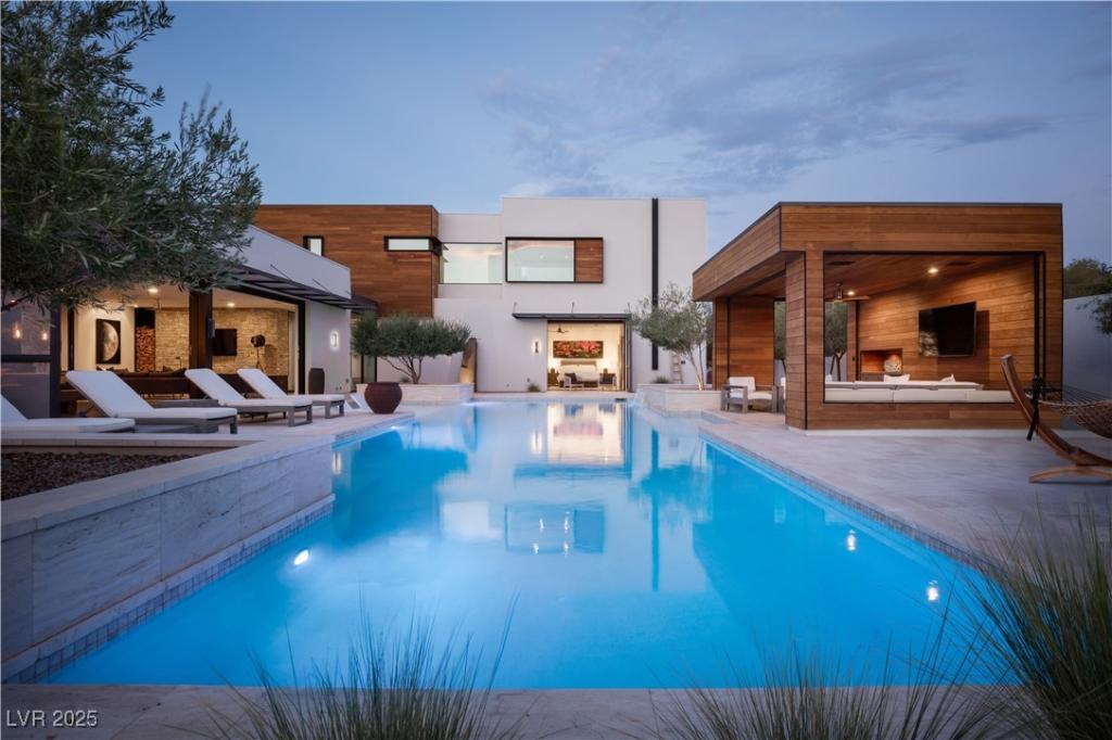 MLS #2714147 image #0