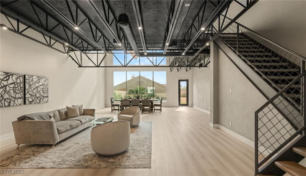 MLS #2714378 image #0