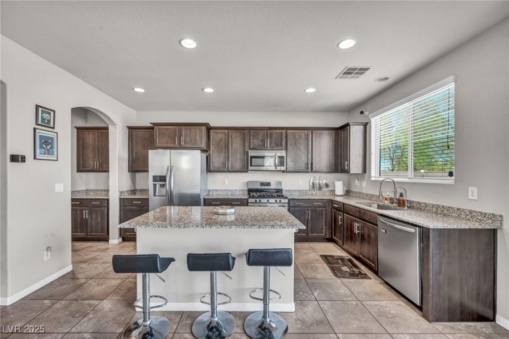 MLS #2715020 image #0