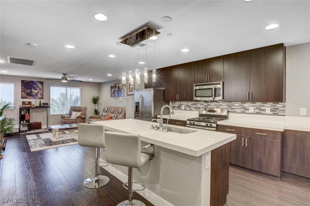 MLS #2715462 image #0