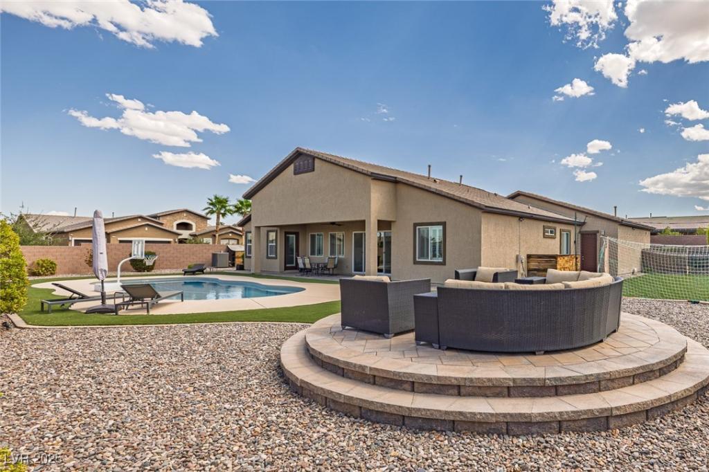 MLS #2715673 image #0