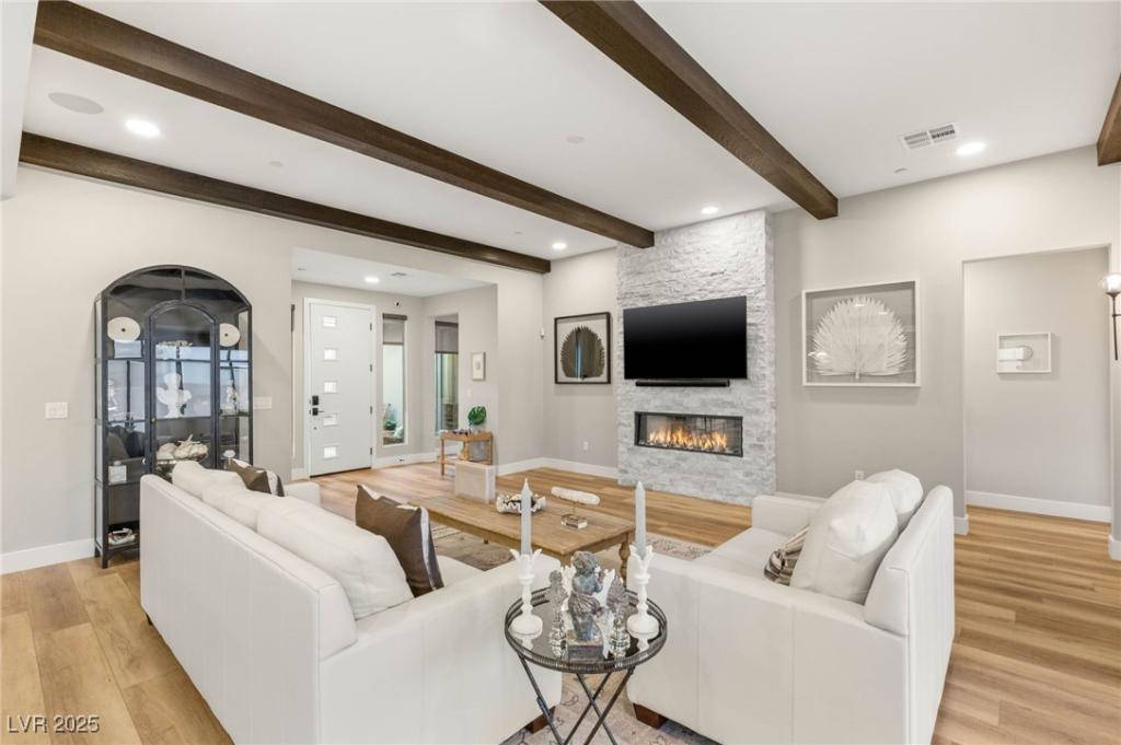 MLS #2715871 image #0