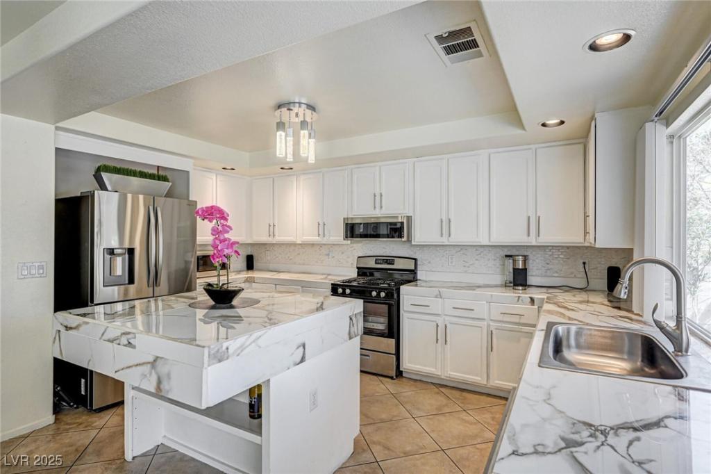 MLS #2715900 image #0