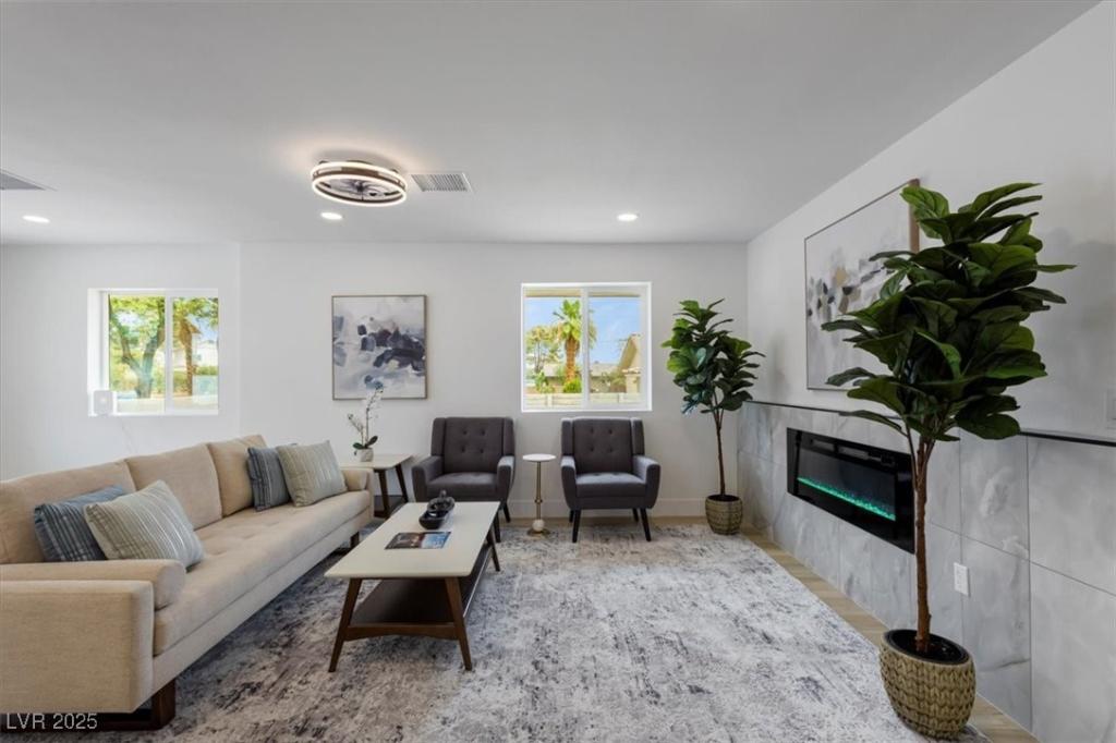 MLS #2716996 image #0