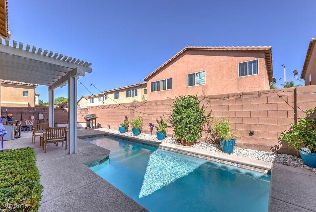 MLS #2717874 image #0