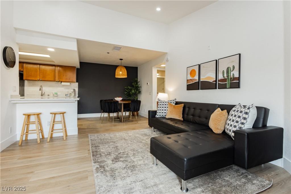MLS #2717892 image #0