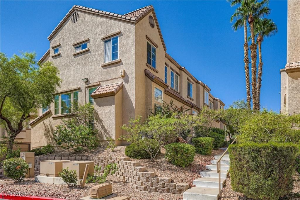 MLS #2717961 image #0