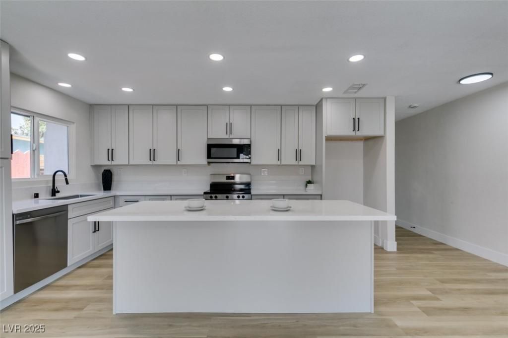 MLS #2718296 image #0