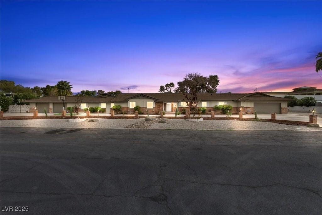 MLS #2718341 image #0