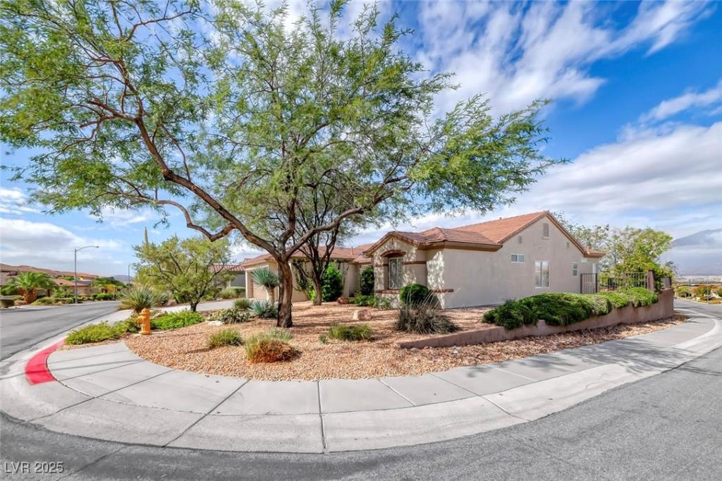 MLS #2718681 image #0